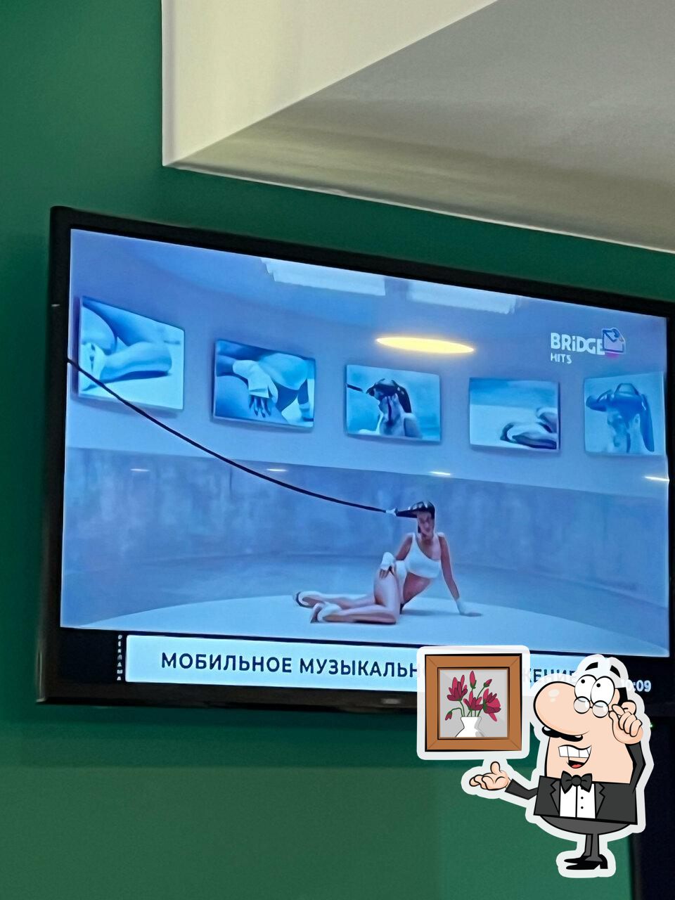 Забронируйте столик в "Фабрика обедов".