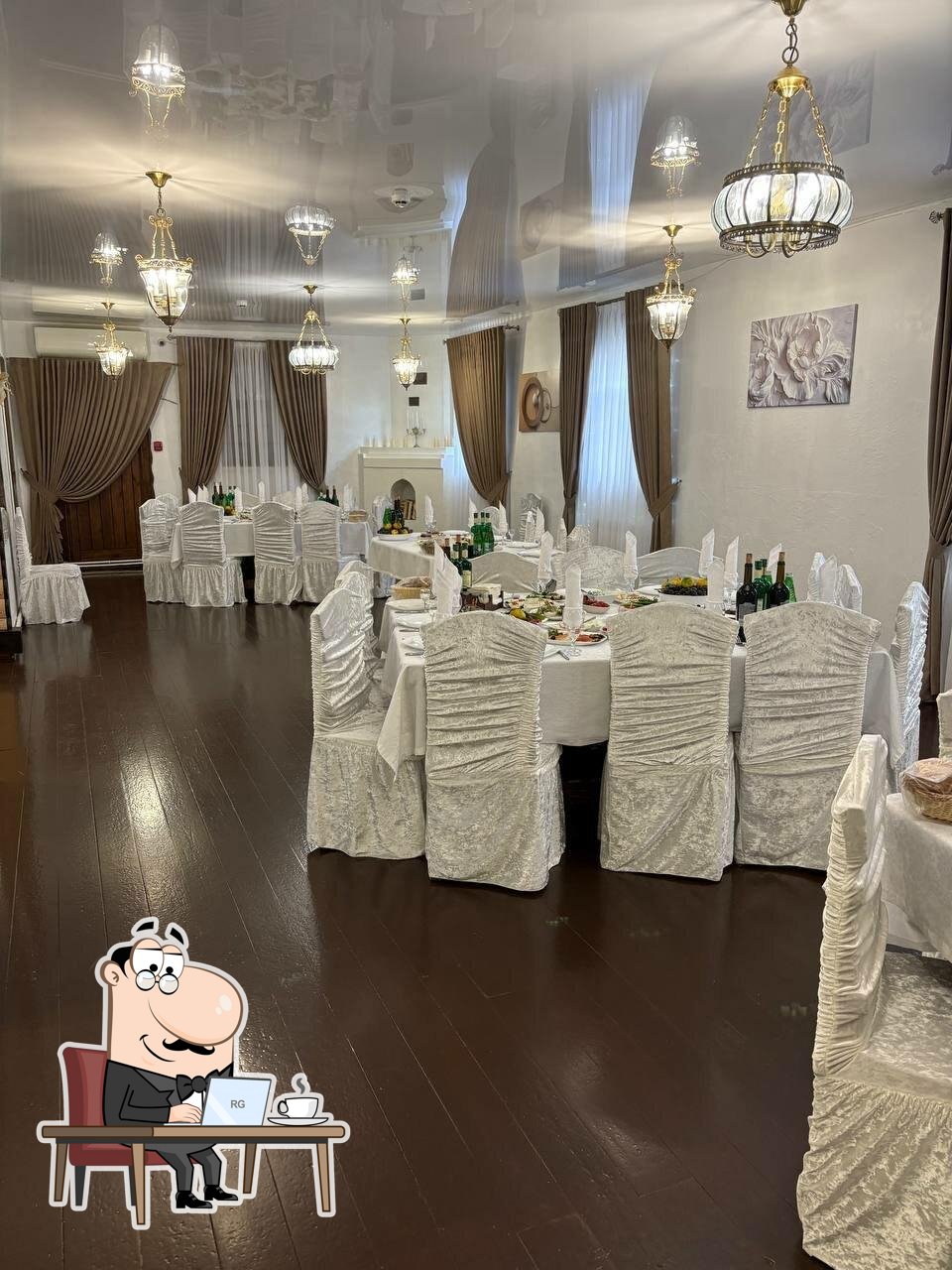 Забронируйте столик в "Хата".