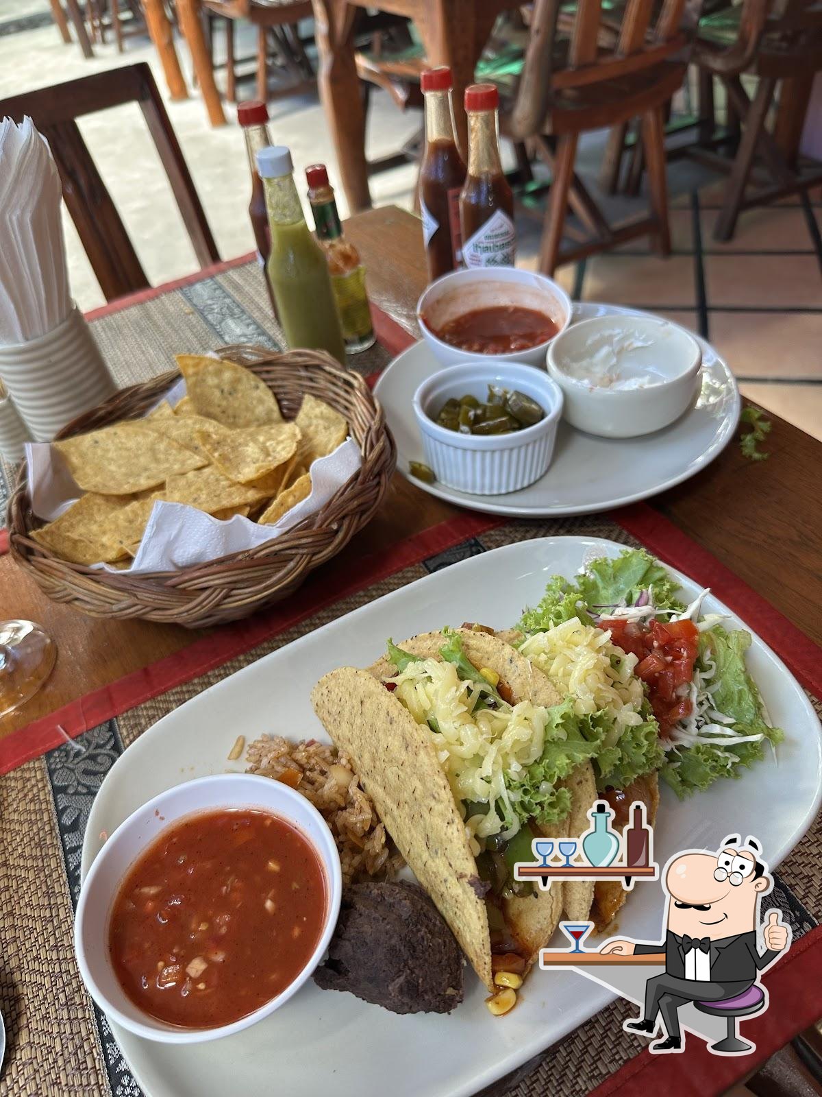 Забронируйте столик в "Gringos Cantina".