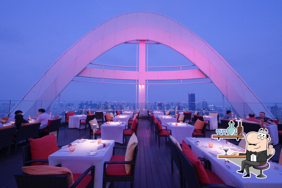 Забронируйте столик в "Red Sky".