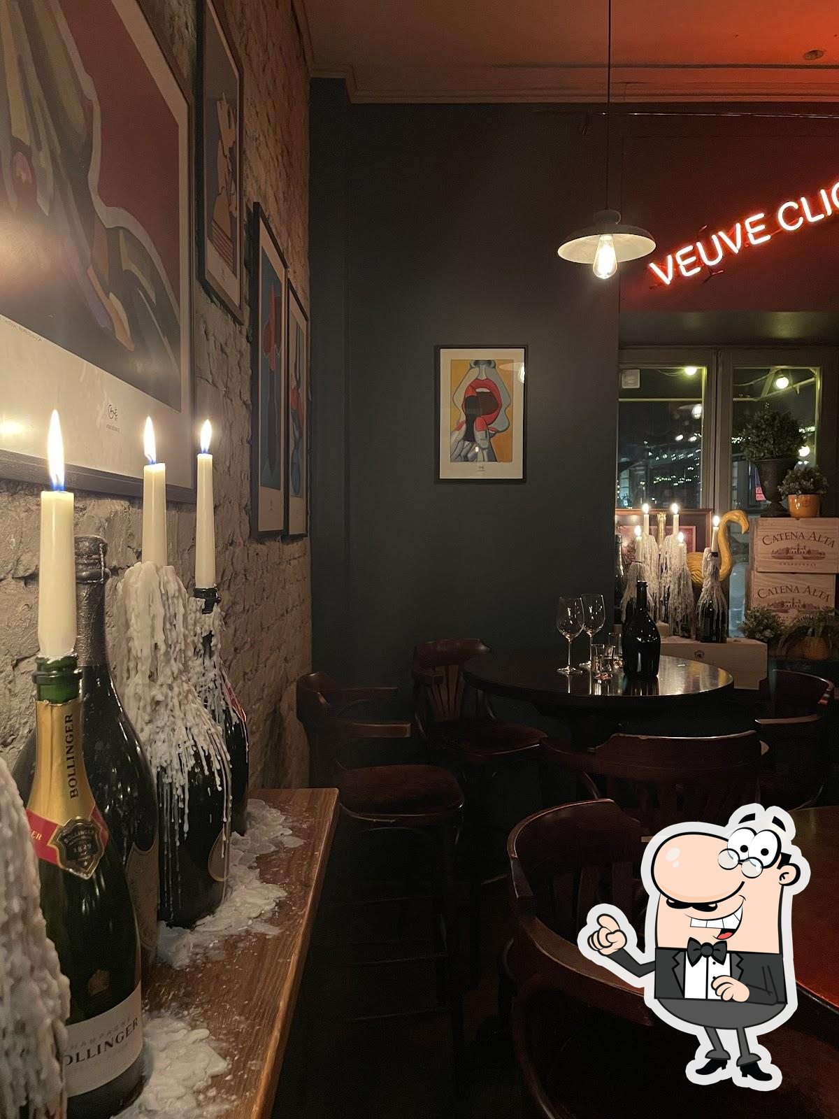 Забронируйте столик в "The Bubbles. Champagneria".