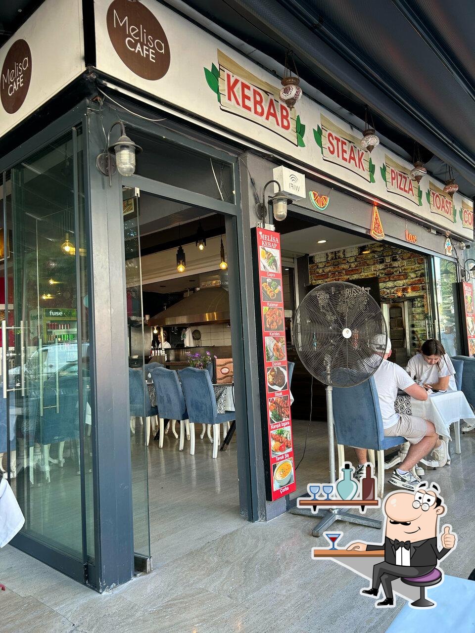 Посмотрите на внутренний интерьер "Melisa kebap restoran ve cafe".