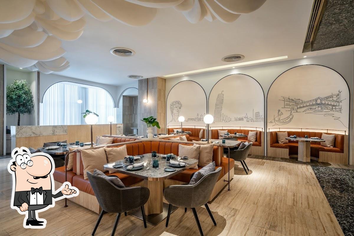 Интерьер "La Tavola".