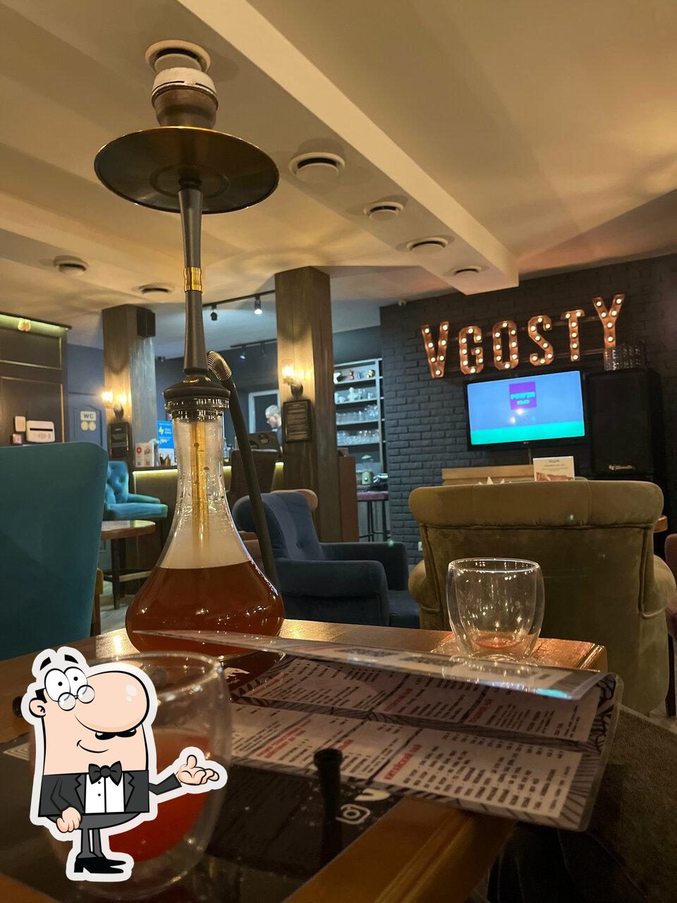 Забронируйте столик в "Vgosty лаунж".