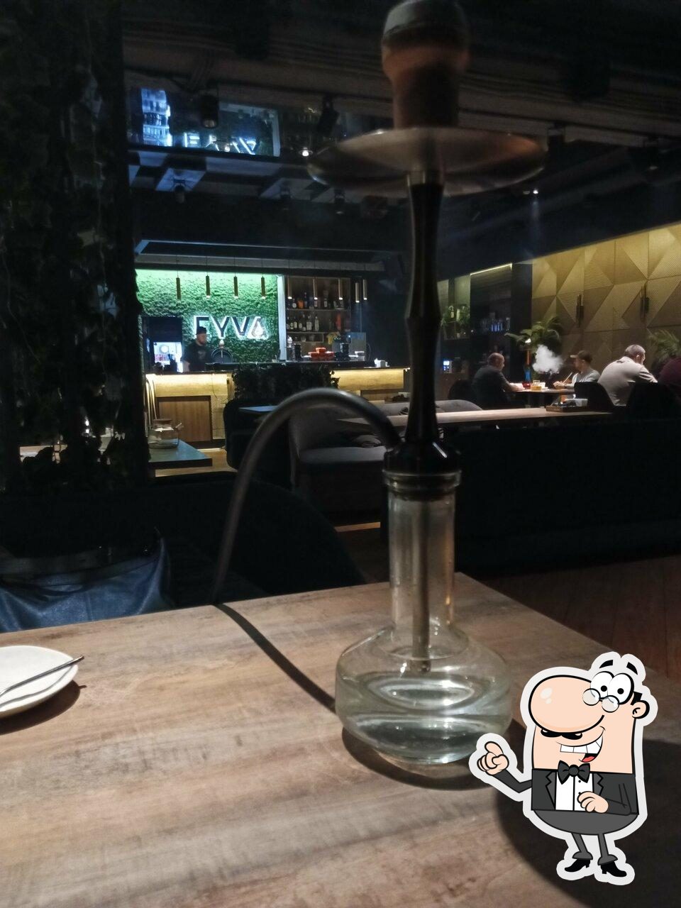 Забронируйте столик в "Эйва Lounge".