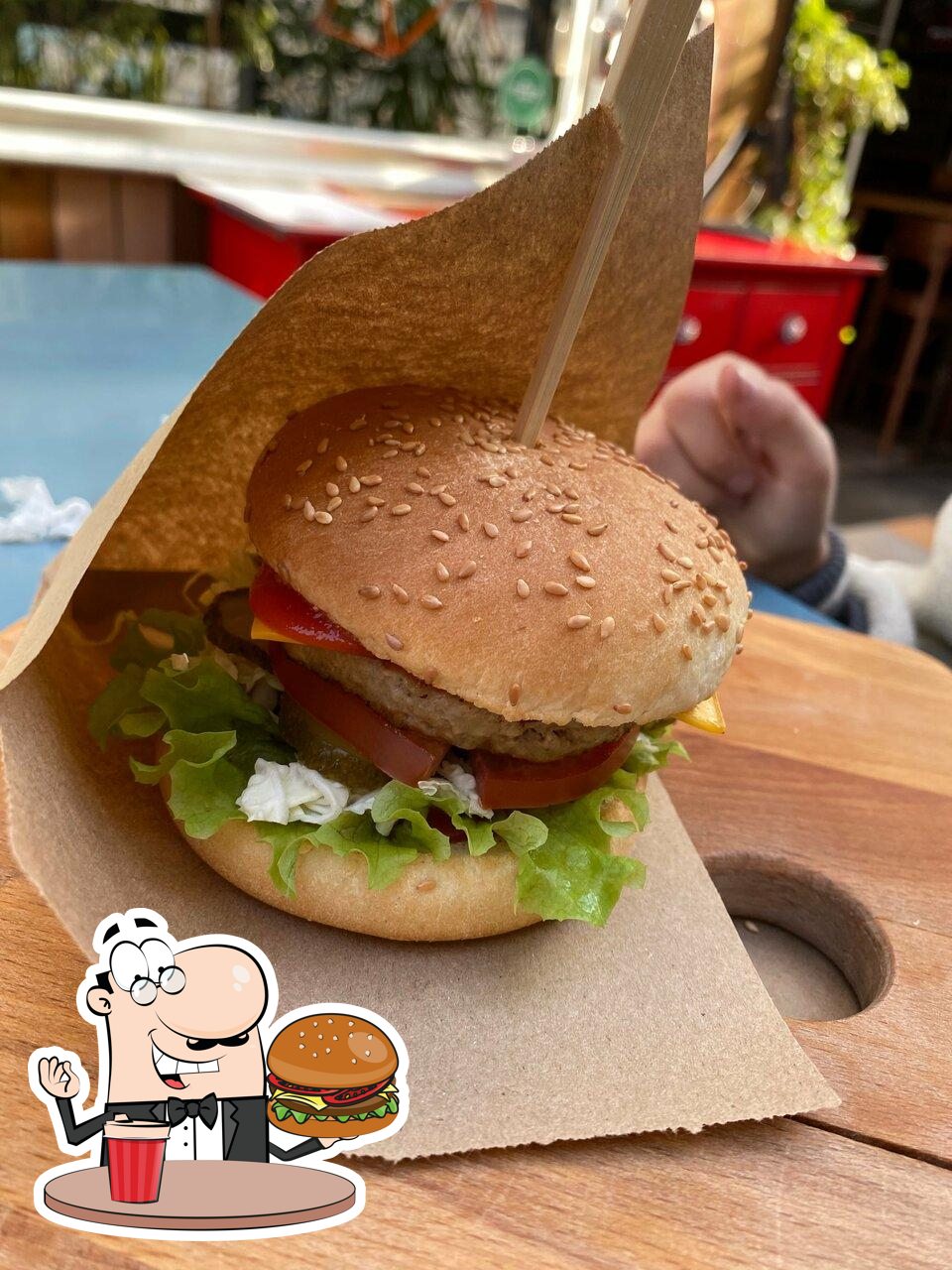  Гамбургеры из "The Burger Gun" придутся по вкусу любому гурману.