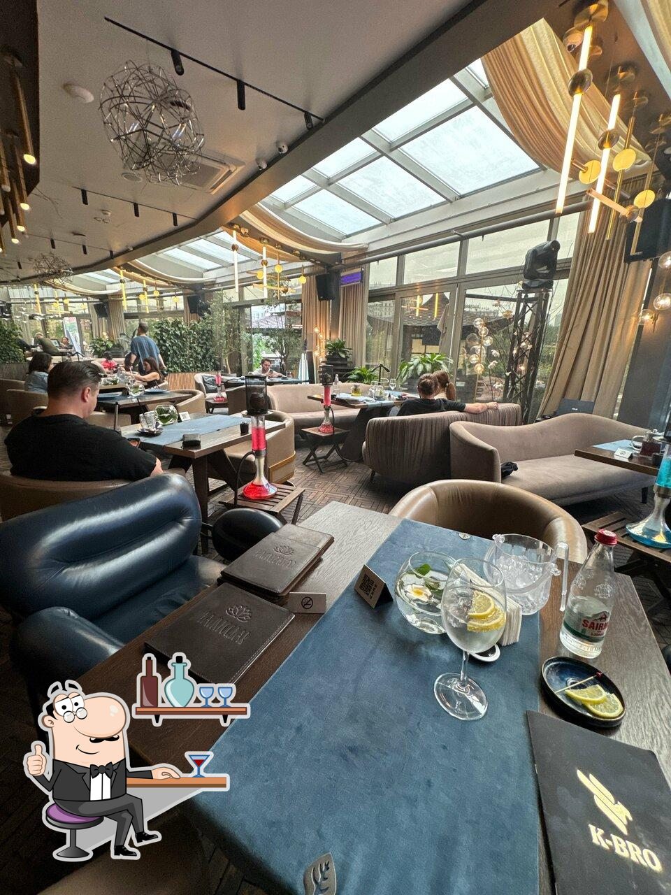 Забронируйте столик в "BambooBar".