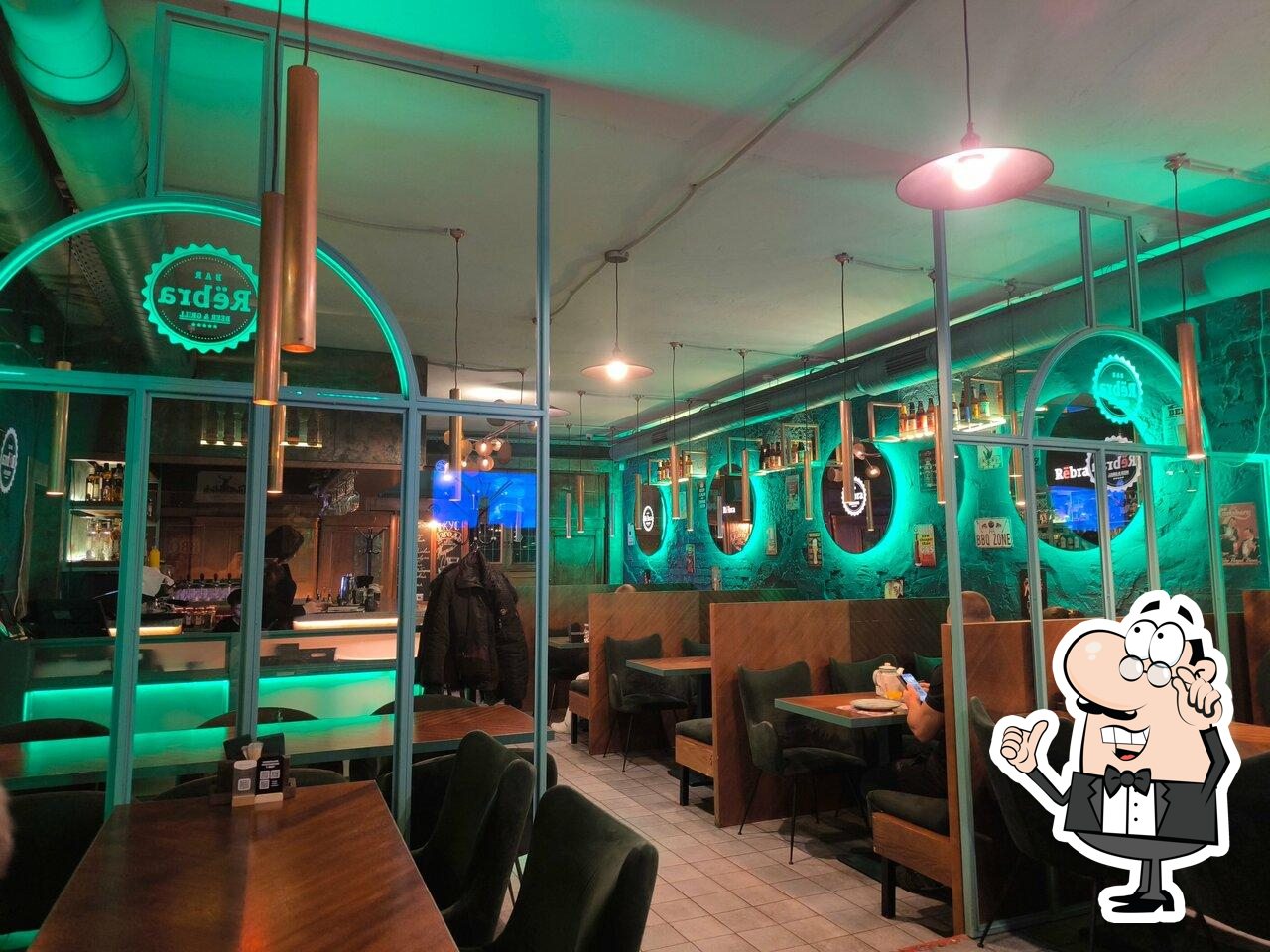 Забронируйте столик в "Rebra Bar".