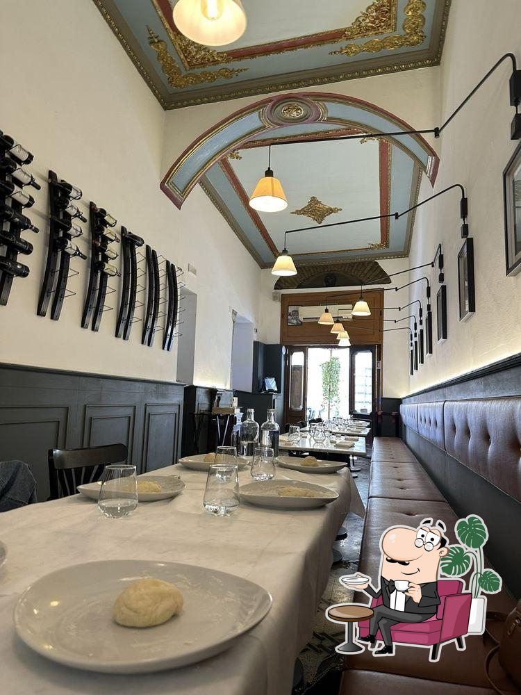 Интерьер "Osteria Pasquino".