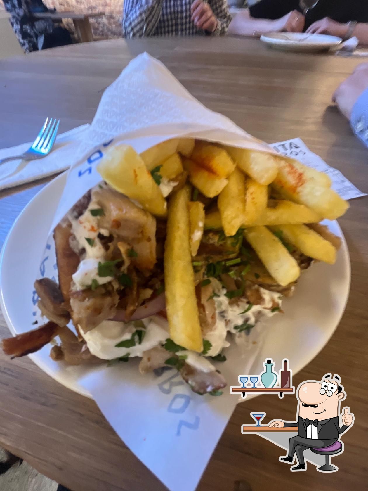 Посмотрите на внутренний интерьер "Food Hall Browary".