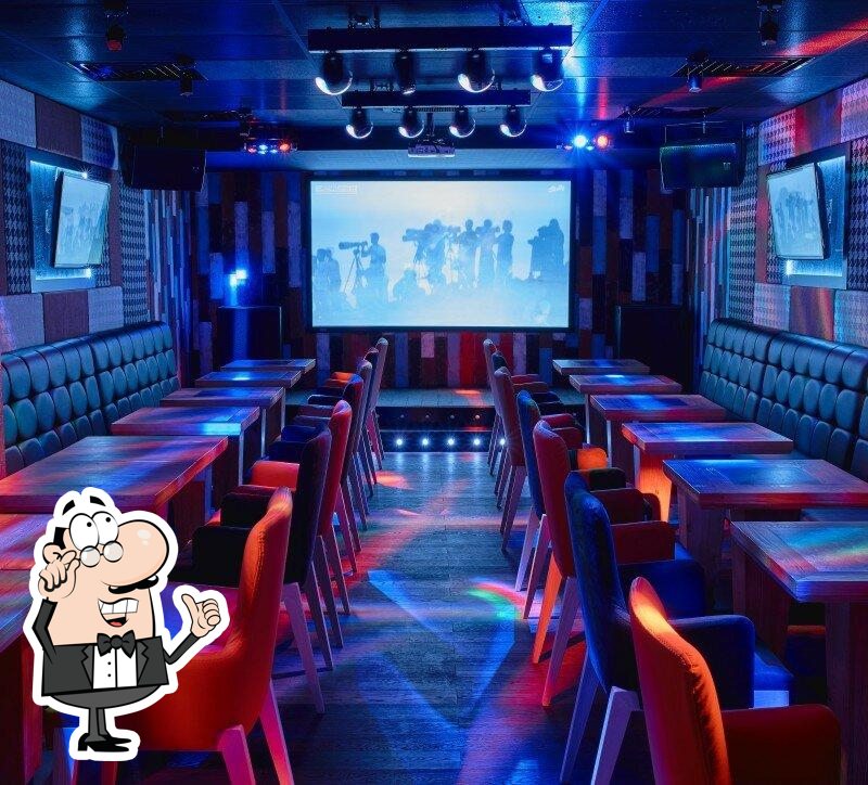 Посмотрите на внутренний интерьер "Шелби".