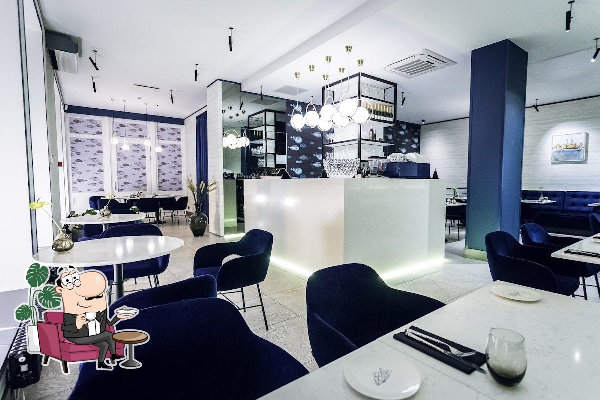 Интерьер "ROI Restaurant".