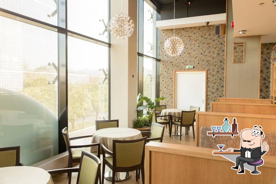 Посмотрите на внутренний интерьер "Kohvik Nobel Cafe".