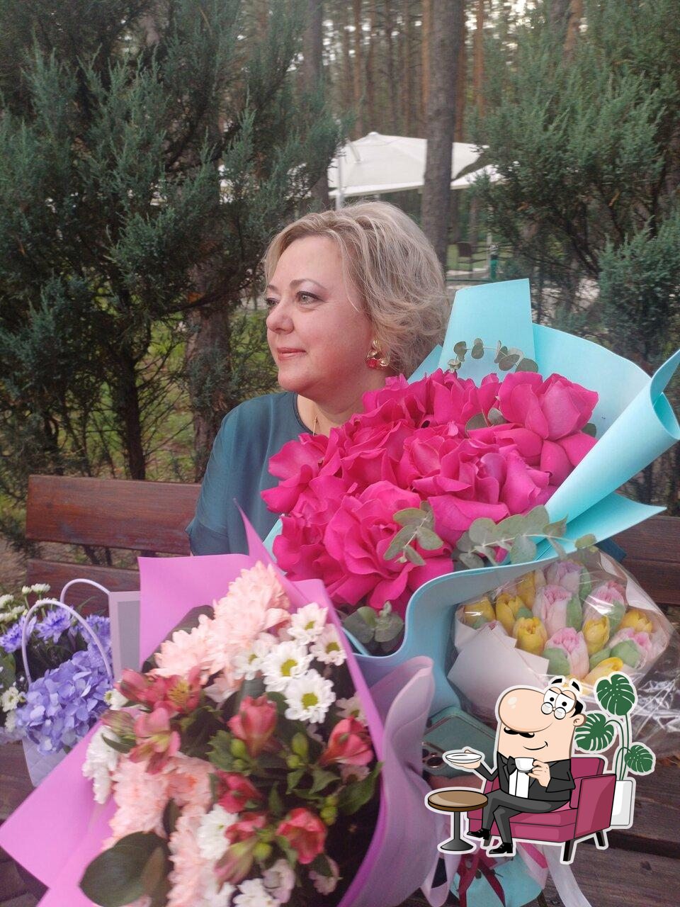 Забронируйте столик в "Рица".