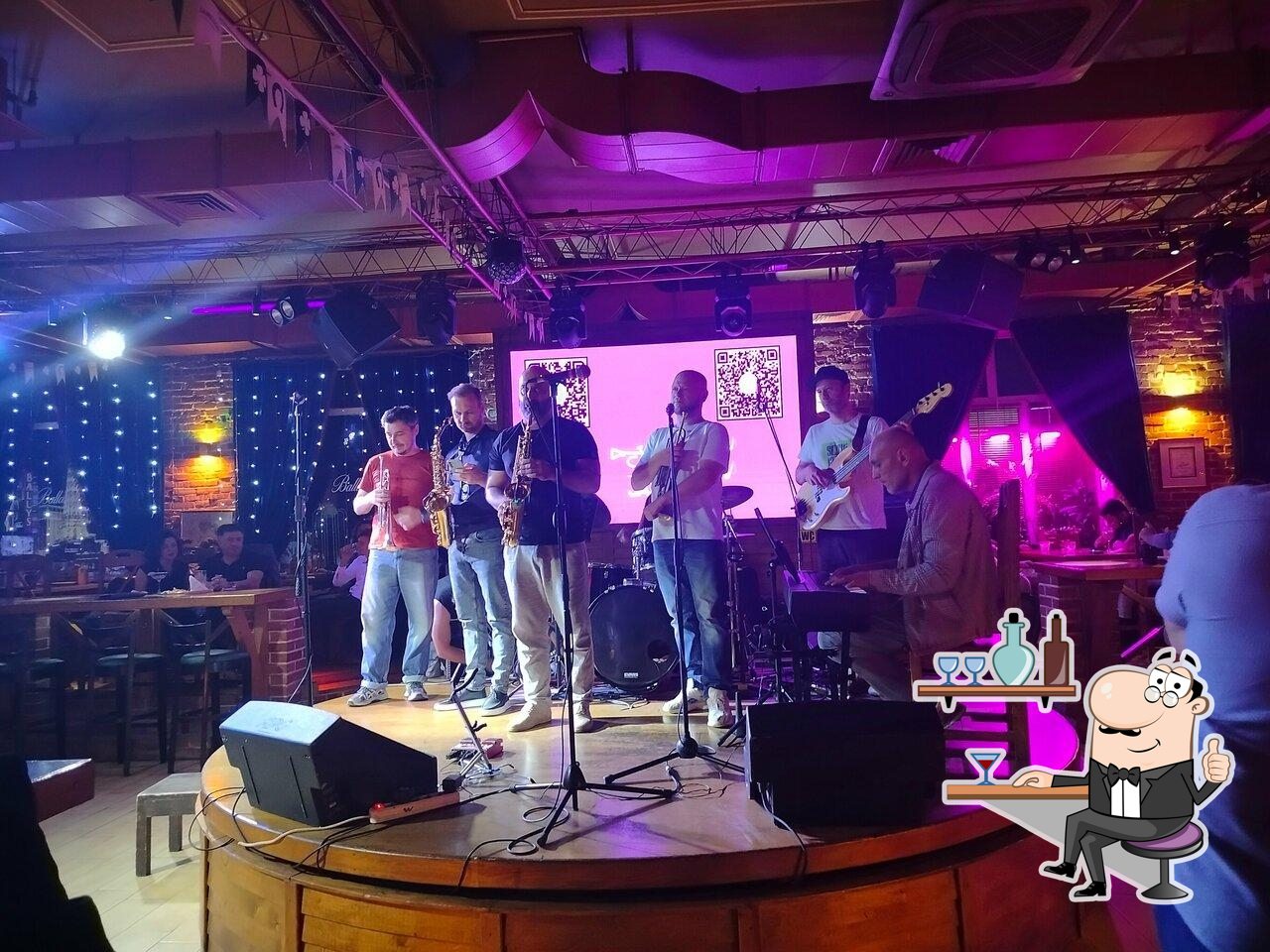 Интерьер "Wilson Pub".
