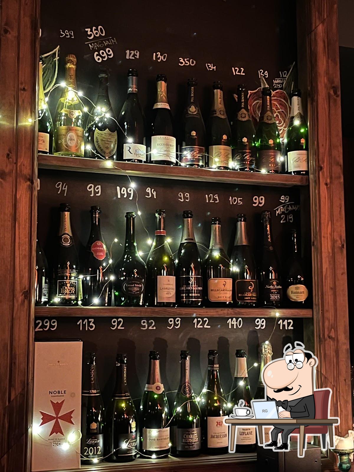 Забронируйте столик в "The Bubbles. Champagneria".