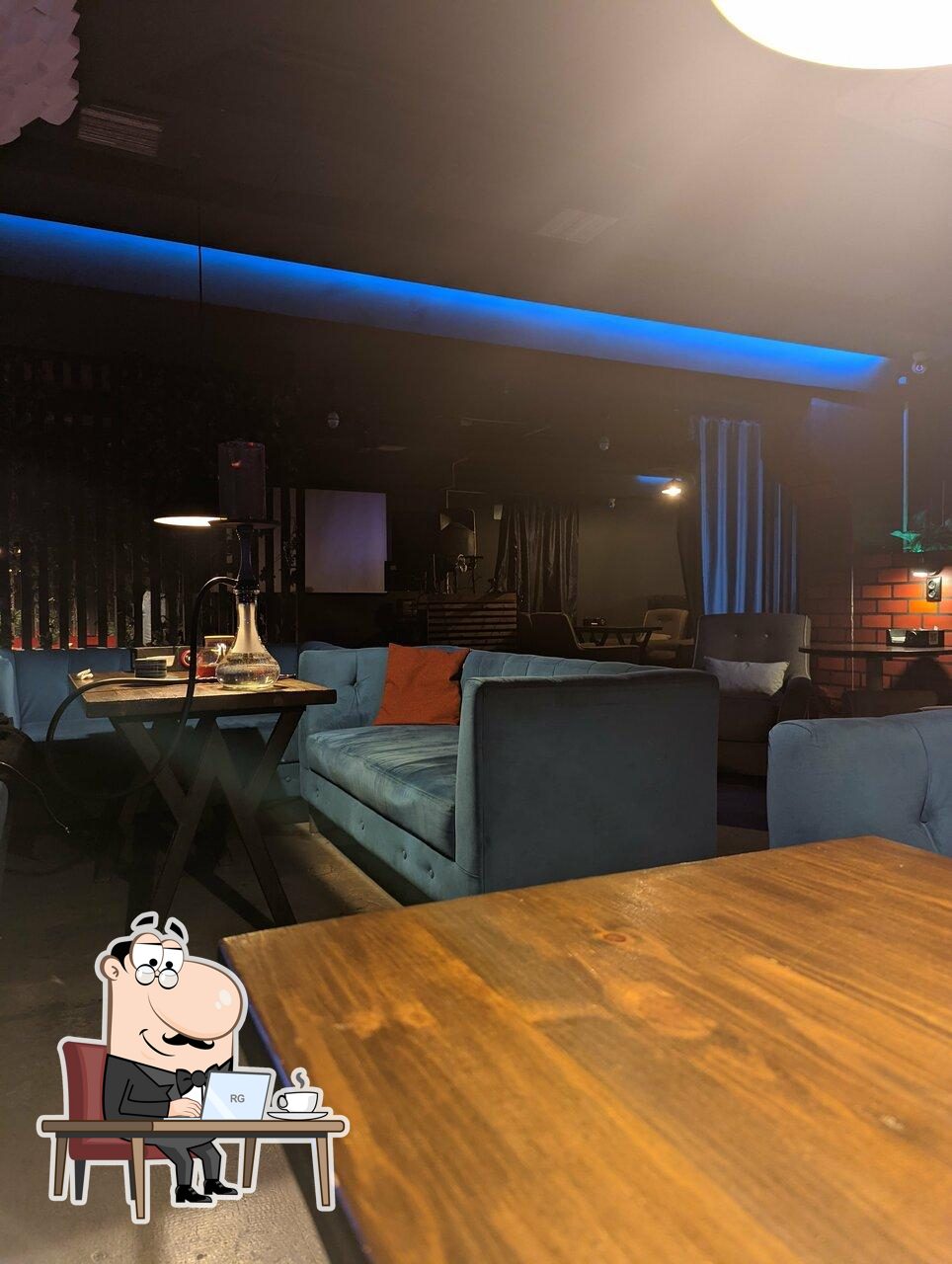 Посмотрите на внутренний интерьер "Amsterdam lounge".