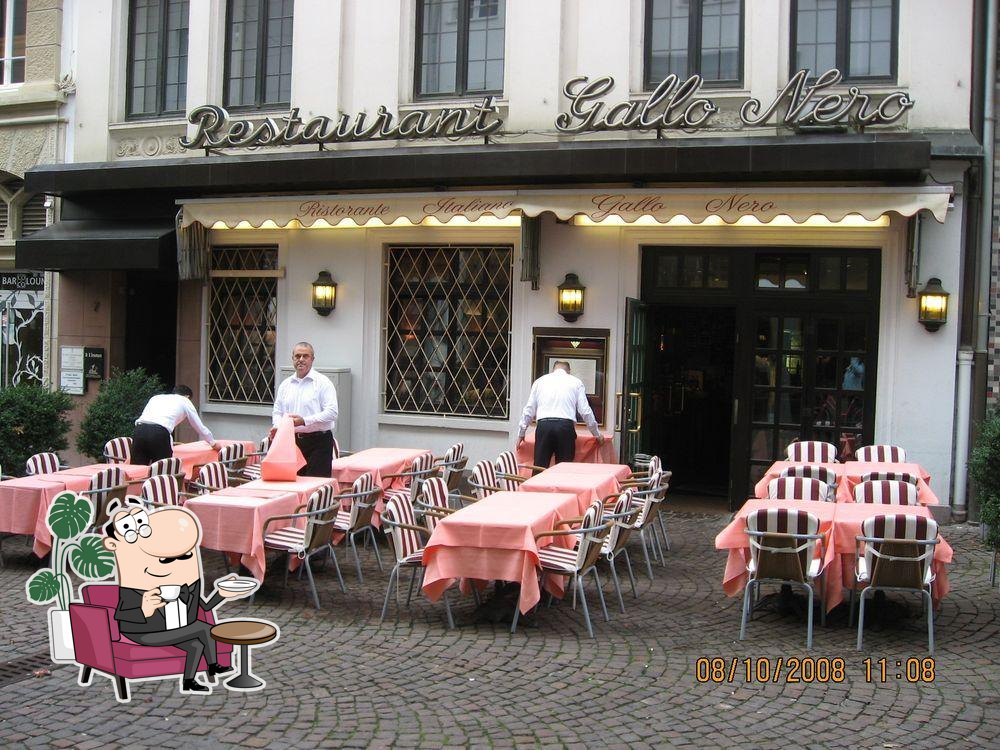 Забронируйте столик в "Ristorante Gallo Nero".