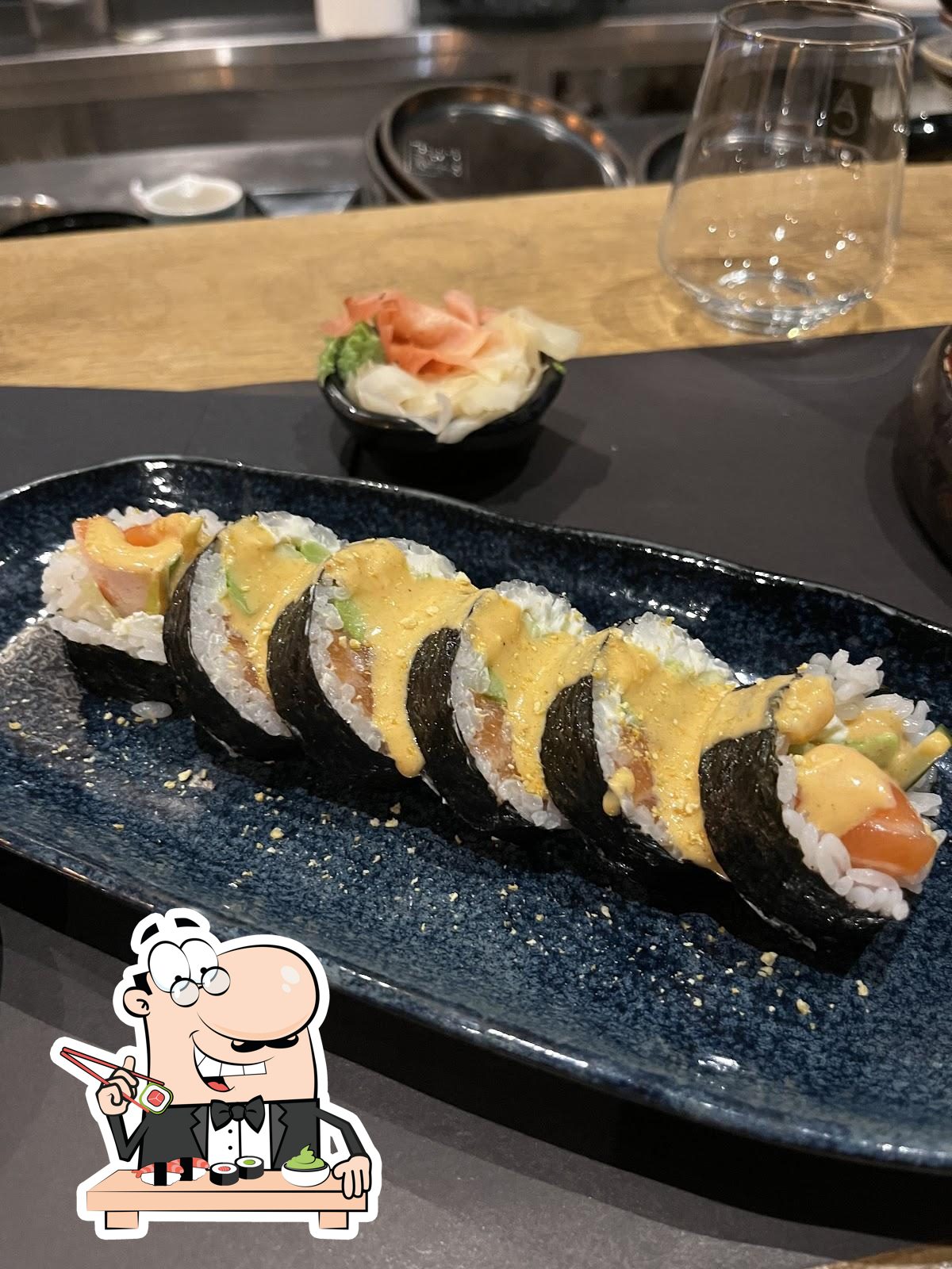 В "Sakana Sushi Bar" подают суши и роллы.