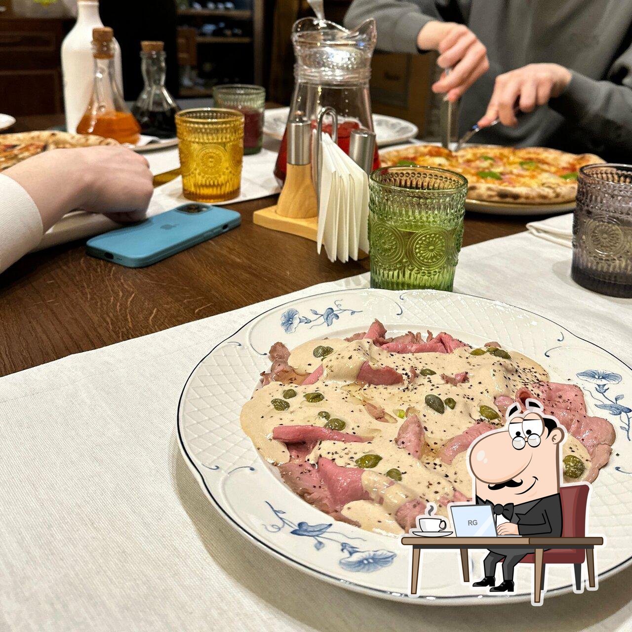 Забронируйте столик в "L'angolo Italiano".