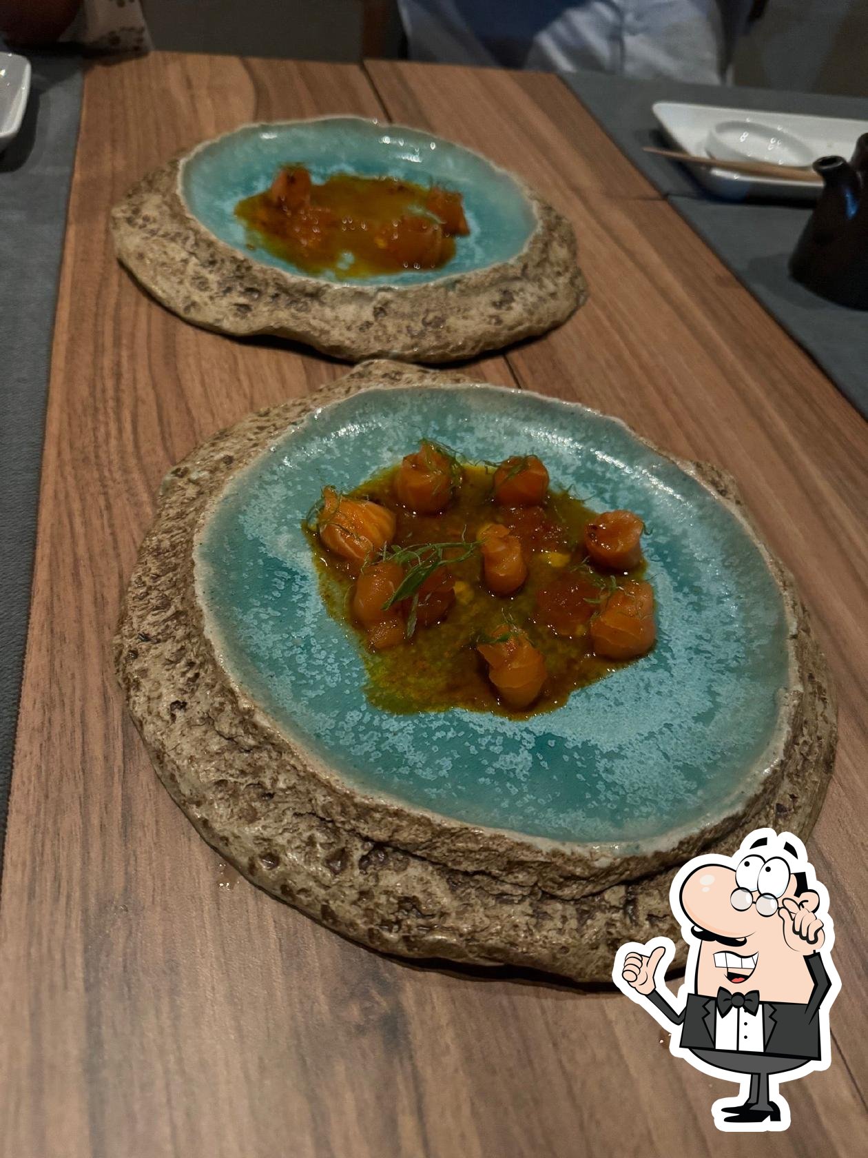Посмотрите на внутренний интерьер "Ta-Kumi Restaurante Japonés - Málaga".