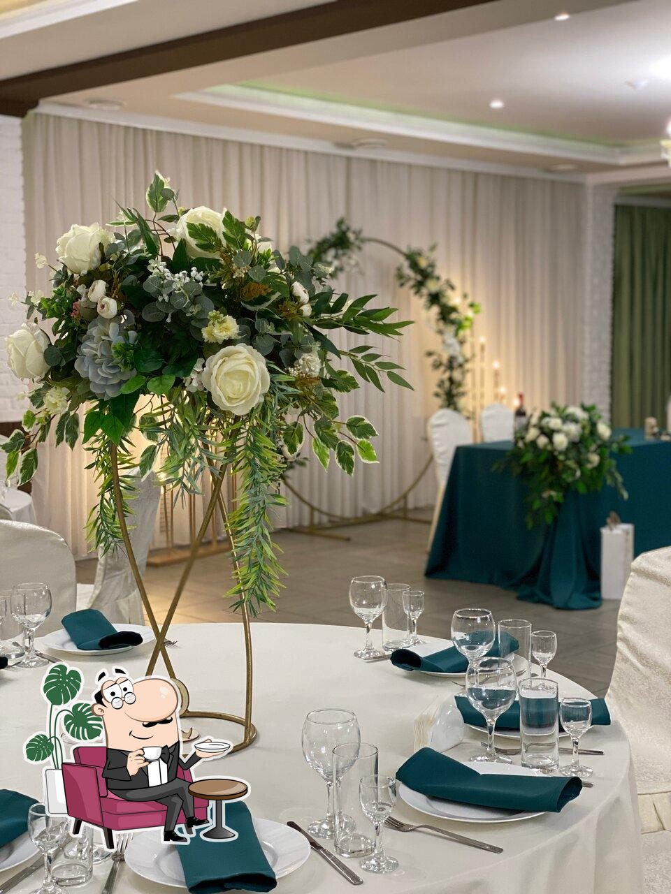 Забронируйте столик в "Asti Hall".