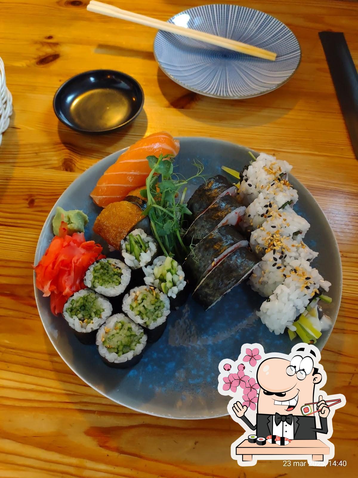 Побалуйте себя суши в "Yemsetu Sushi Bar".