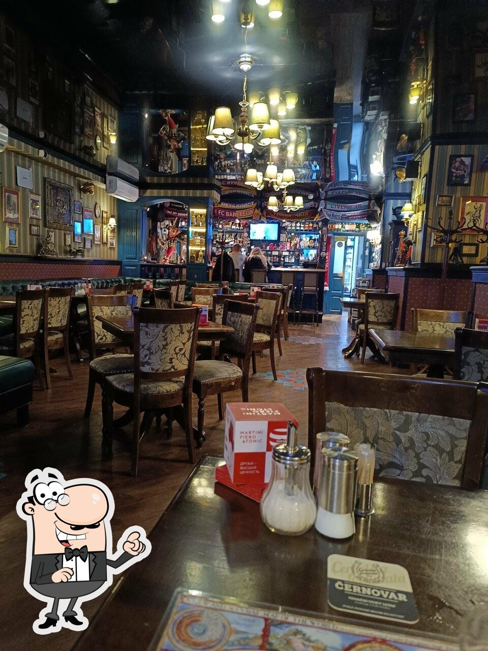 Забронируйте столик в "Public Pub".
