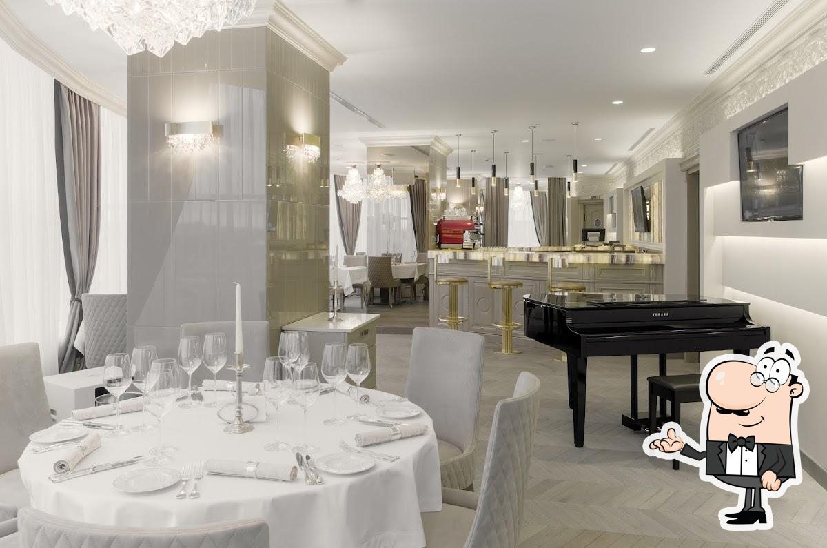 Забронируйте столик в "Nobil Restaurant".