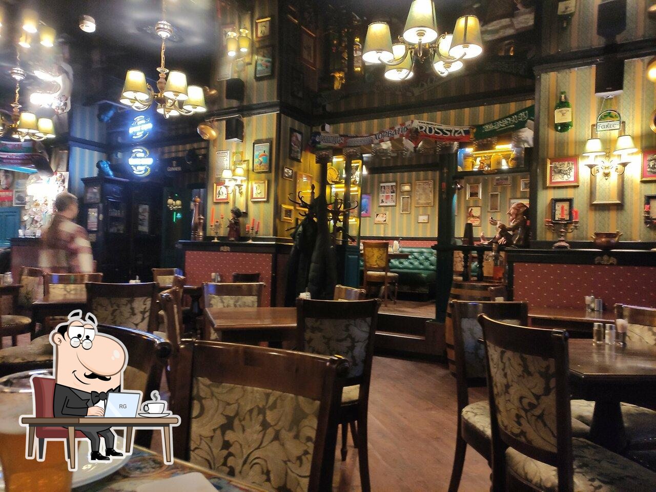 Забронируйте столик в "Public Pub".