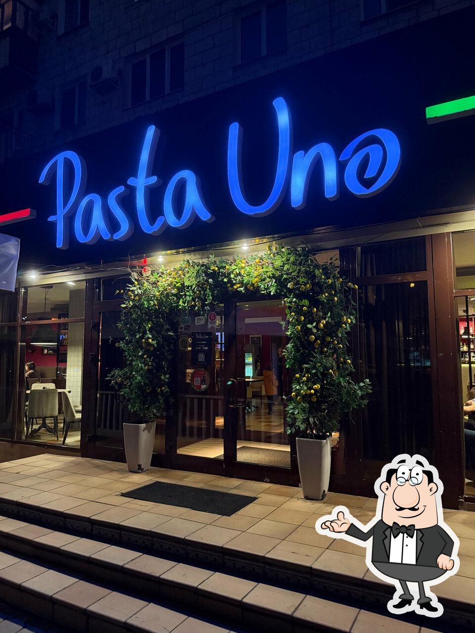 Посмотрите на внутренний интерьер "Pasta Uno".