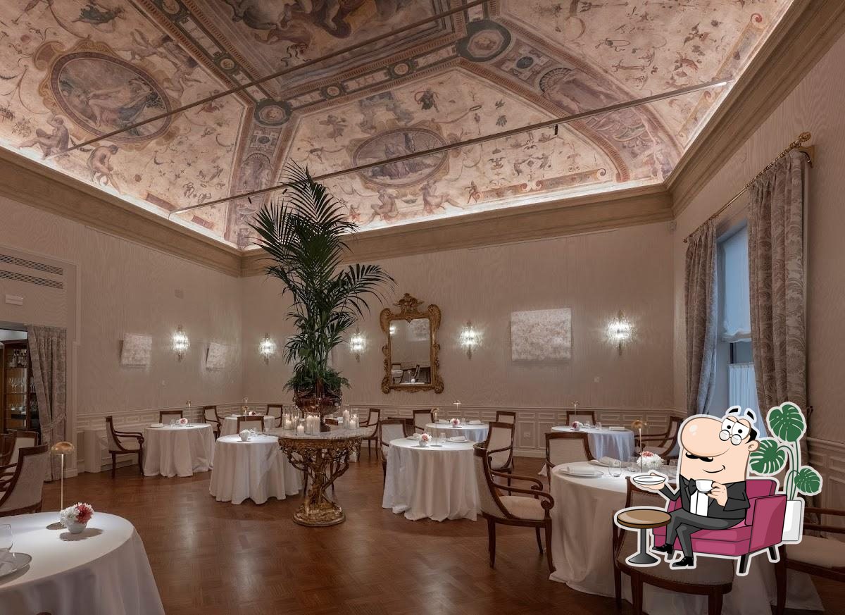 Интерьер "I Carracci".