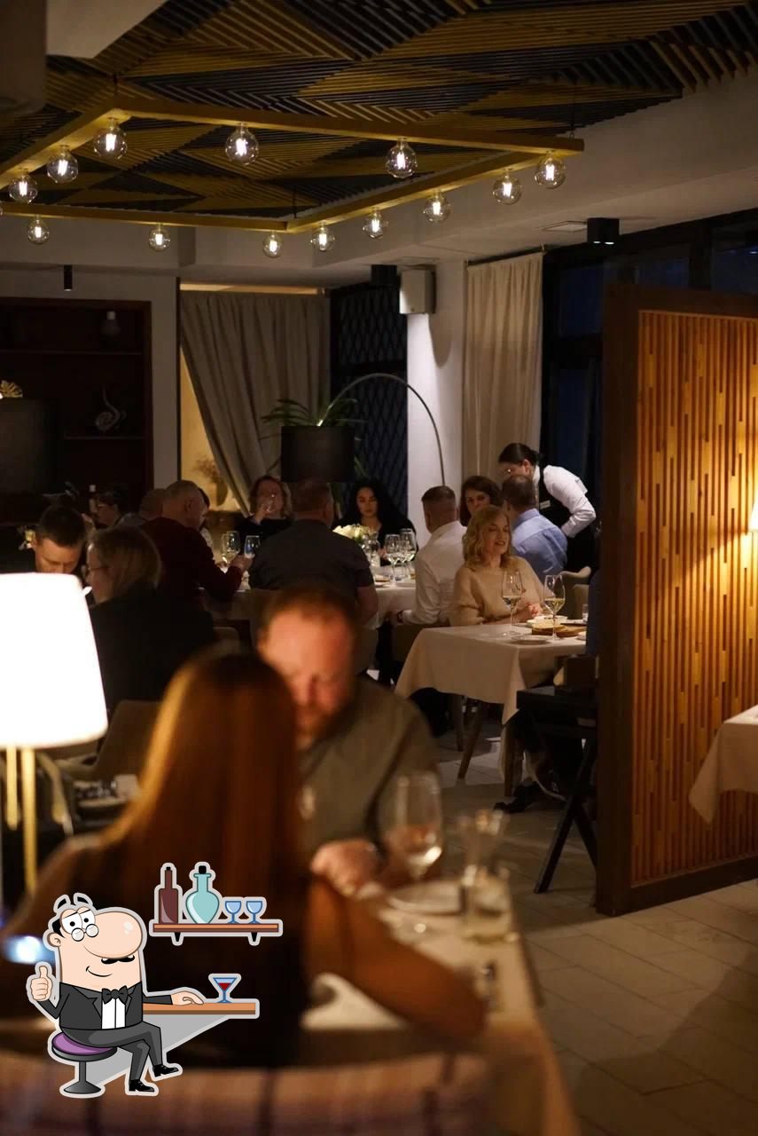 Посмотрите на внутренний интерьер "Burrata".