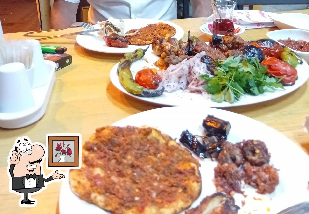 Посмотрите на внутренний интерьер "Has Restaurant".