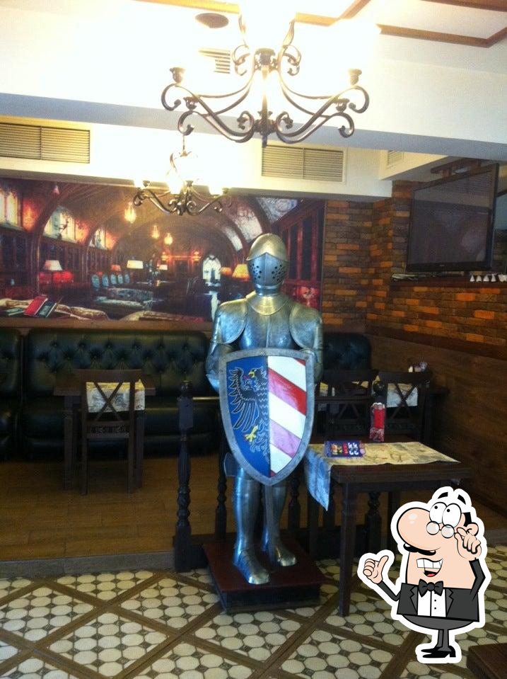 Интерьер "Maximilian Pub & Grill".