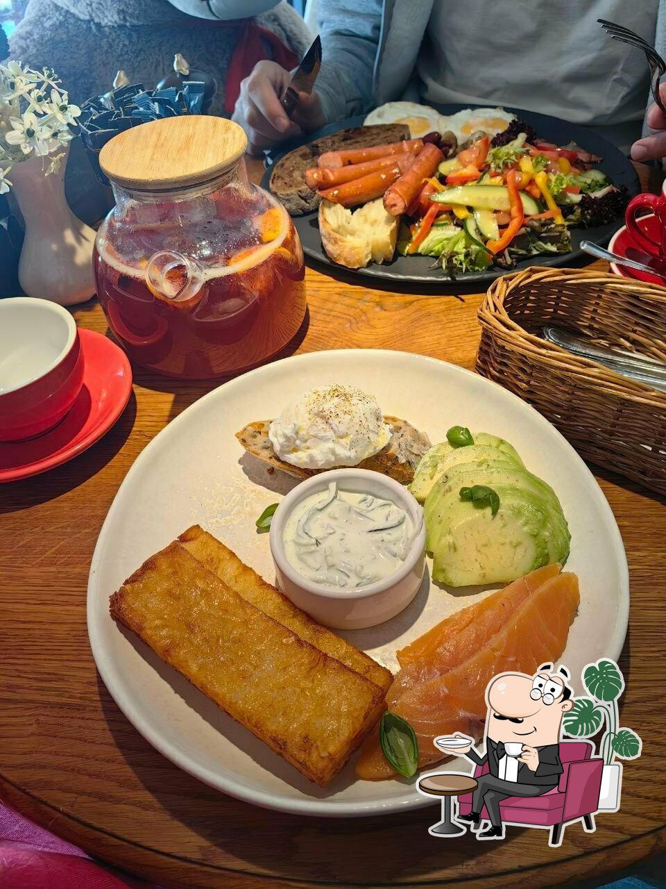 Интерьер "23 Cafe boulangerie".