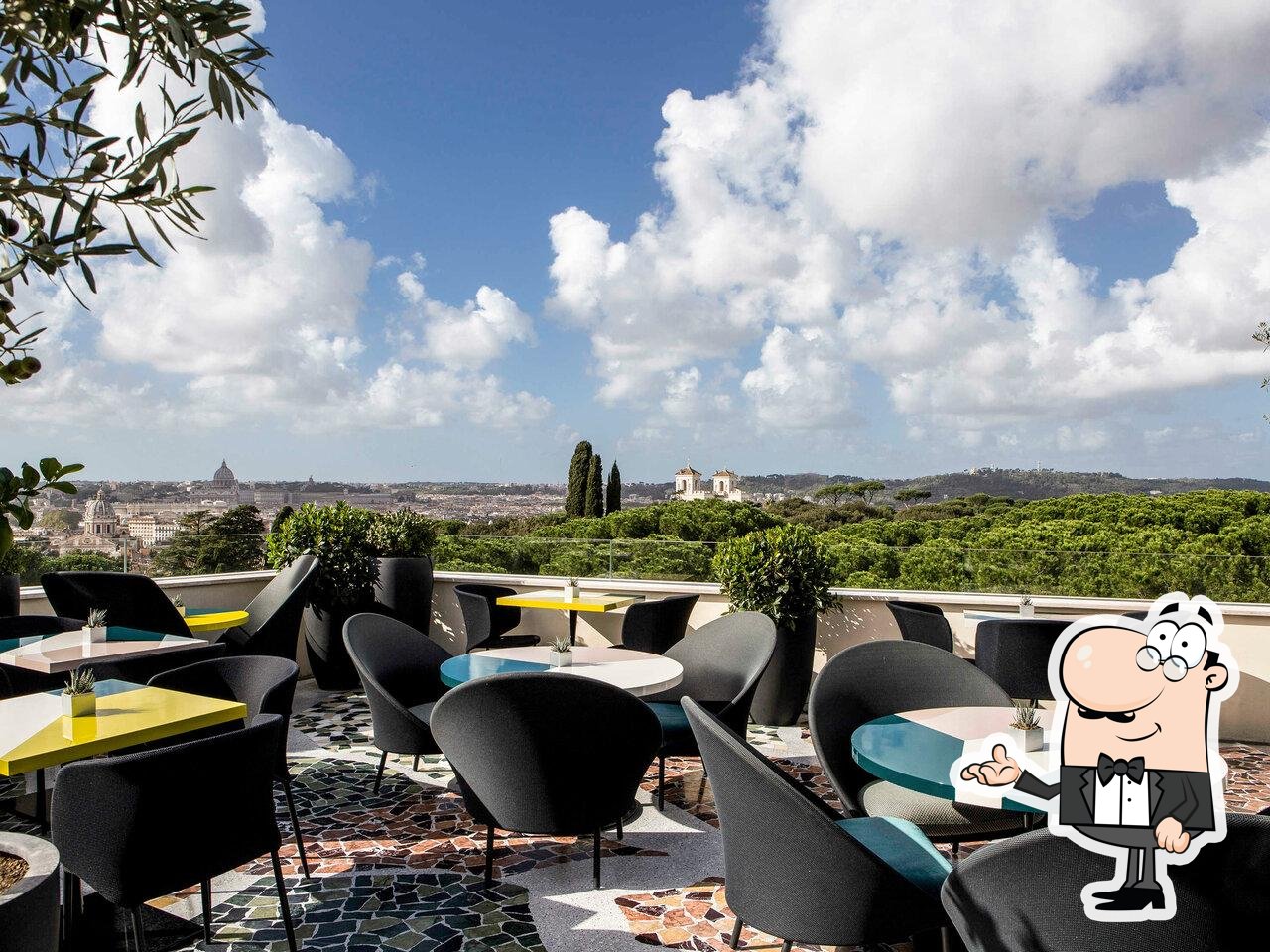 Посмотрите на внутренний интерьер "Settimo Roman Cuisine & Terrace".