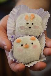 V Cafe bakery