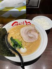 横浜家系ラーメン 吟家 富里店