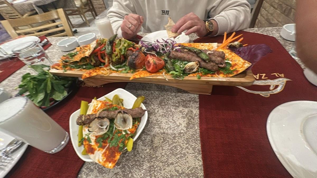 مطعم الزمار هون
