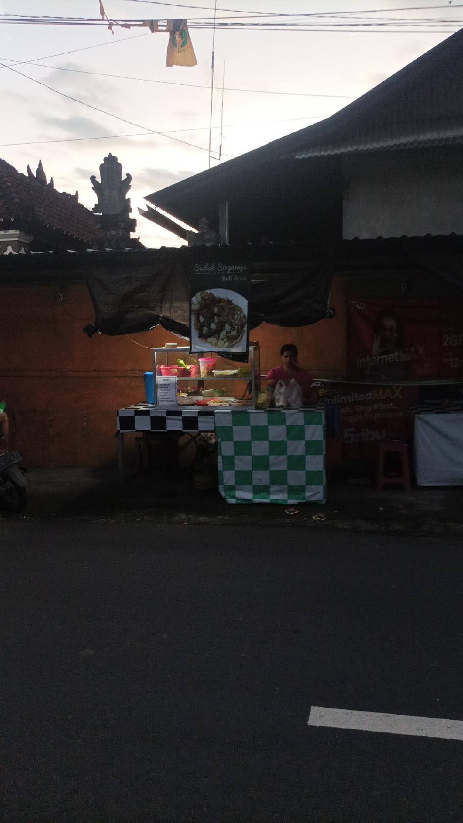Siobak Singaraja Bu Arini