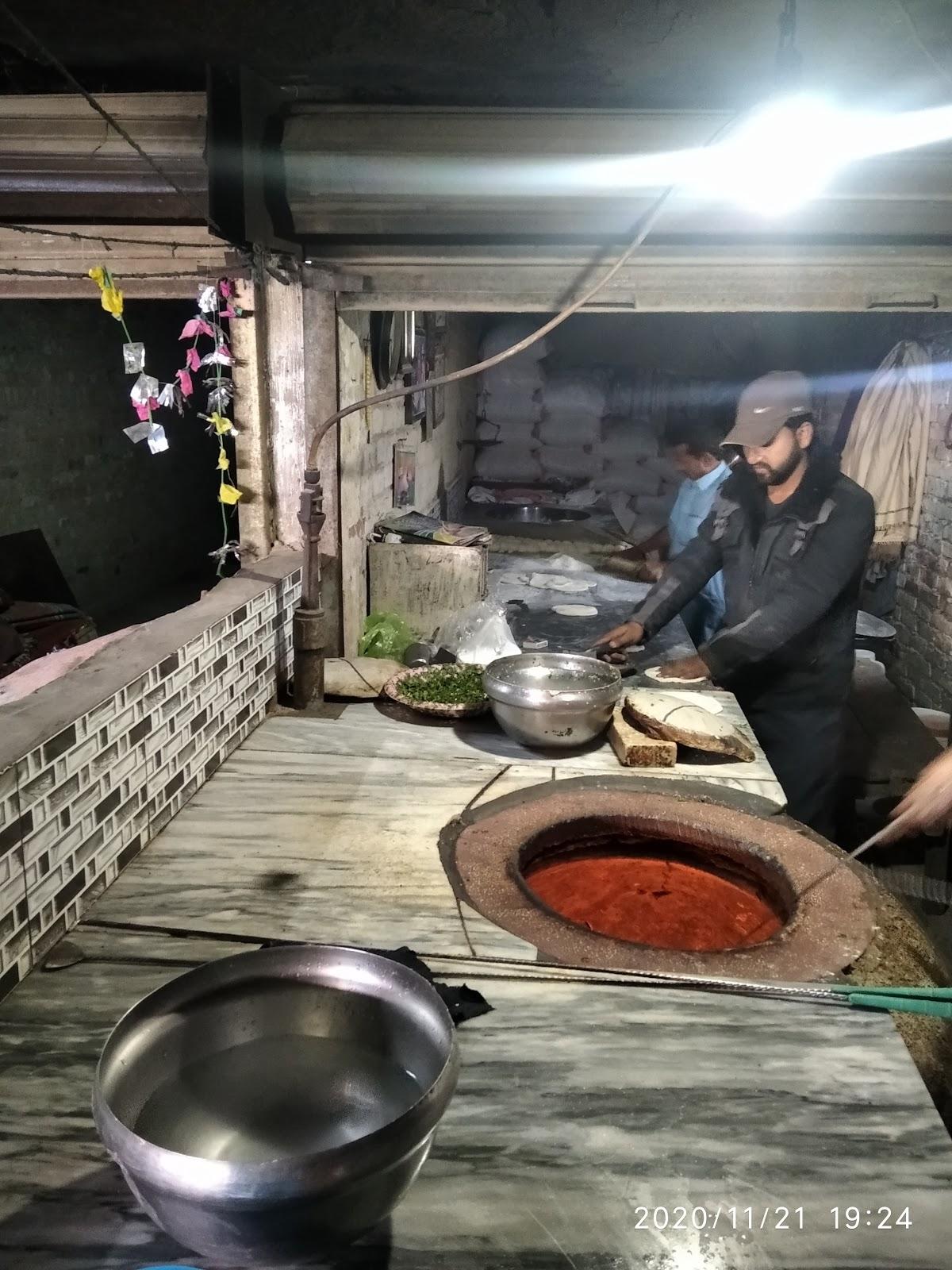 Fareed Naan Shop فرید لاہوری نان شاپ