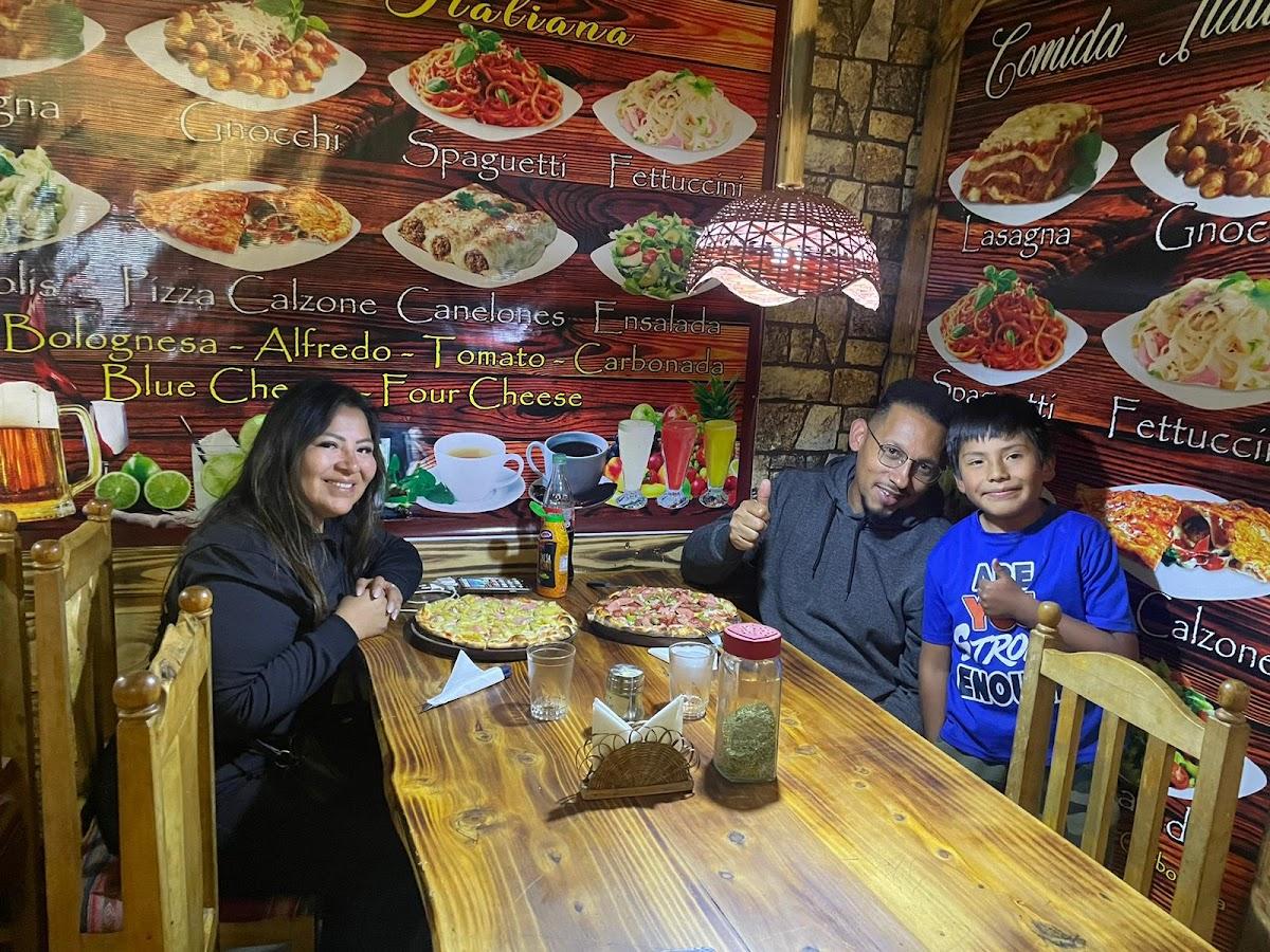 Lobo's pizzeria
