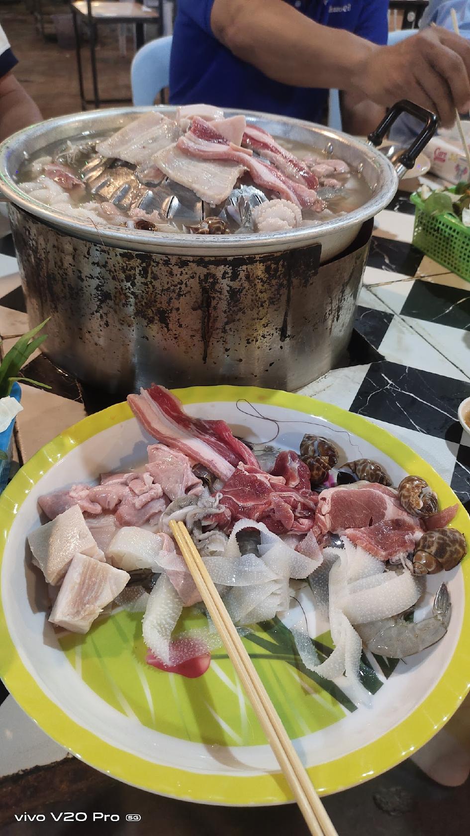 ຮ້ານ ອາຫານ ນັດພົບ