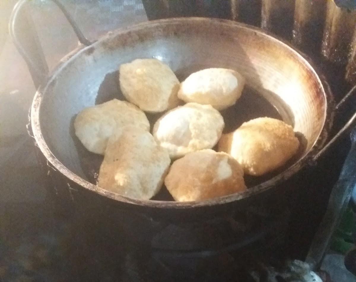 দুলালের শিঙাড়া পুরী বাগচী বাড়ি মোড়
