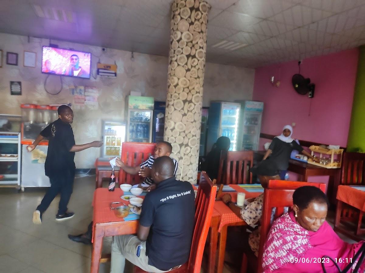 MVUNI RESTAURANT
