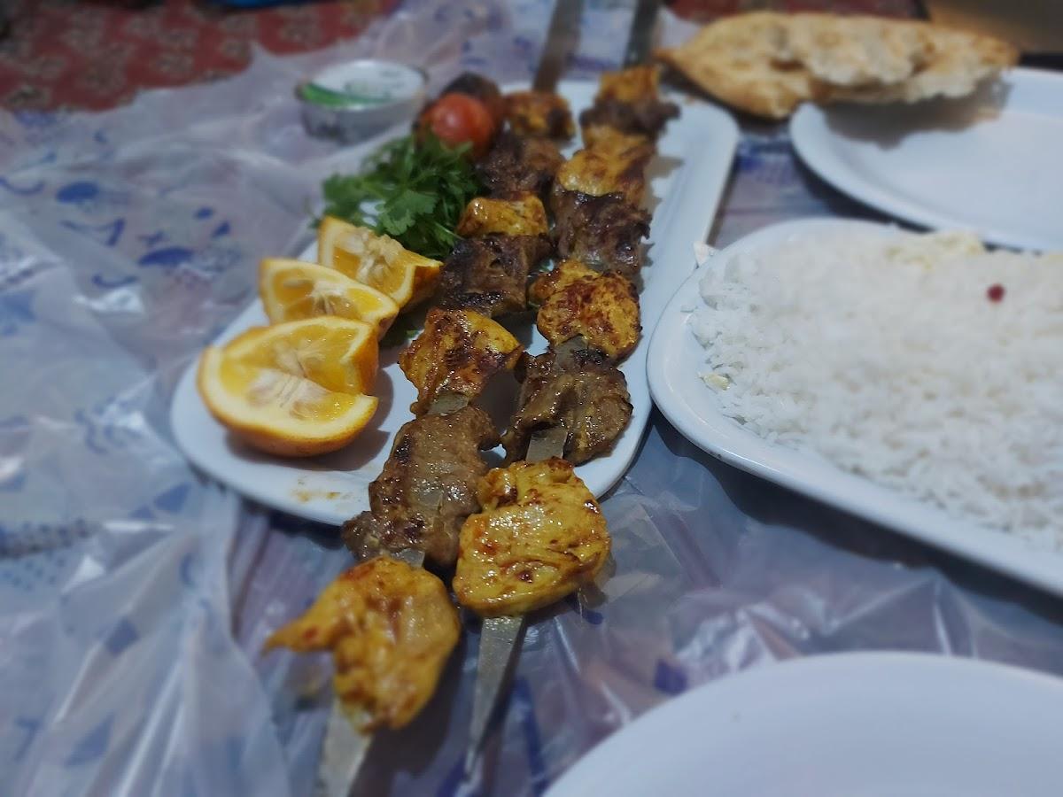 رستوران پارسا