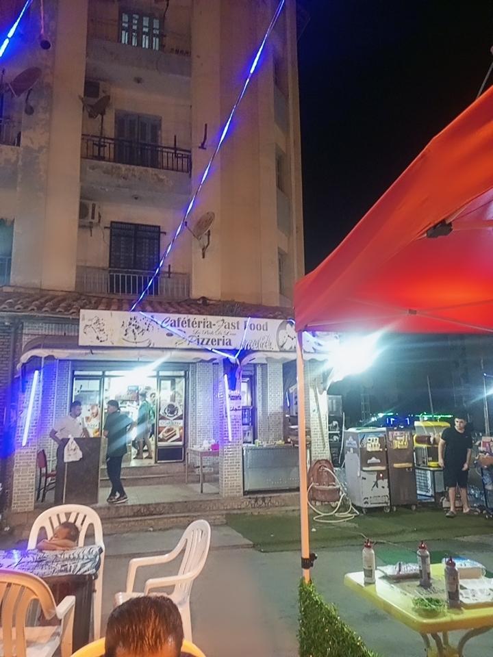 Cafétéria Pizzeria Les Pieds Dans l'Eau