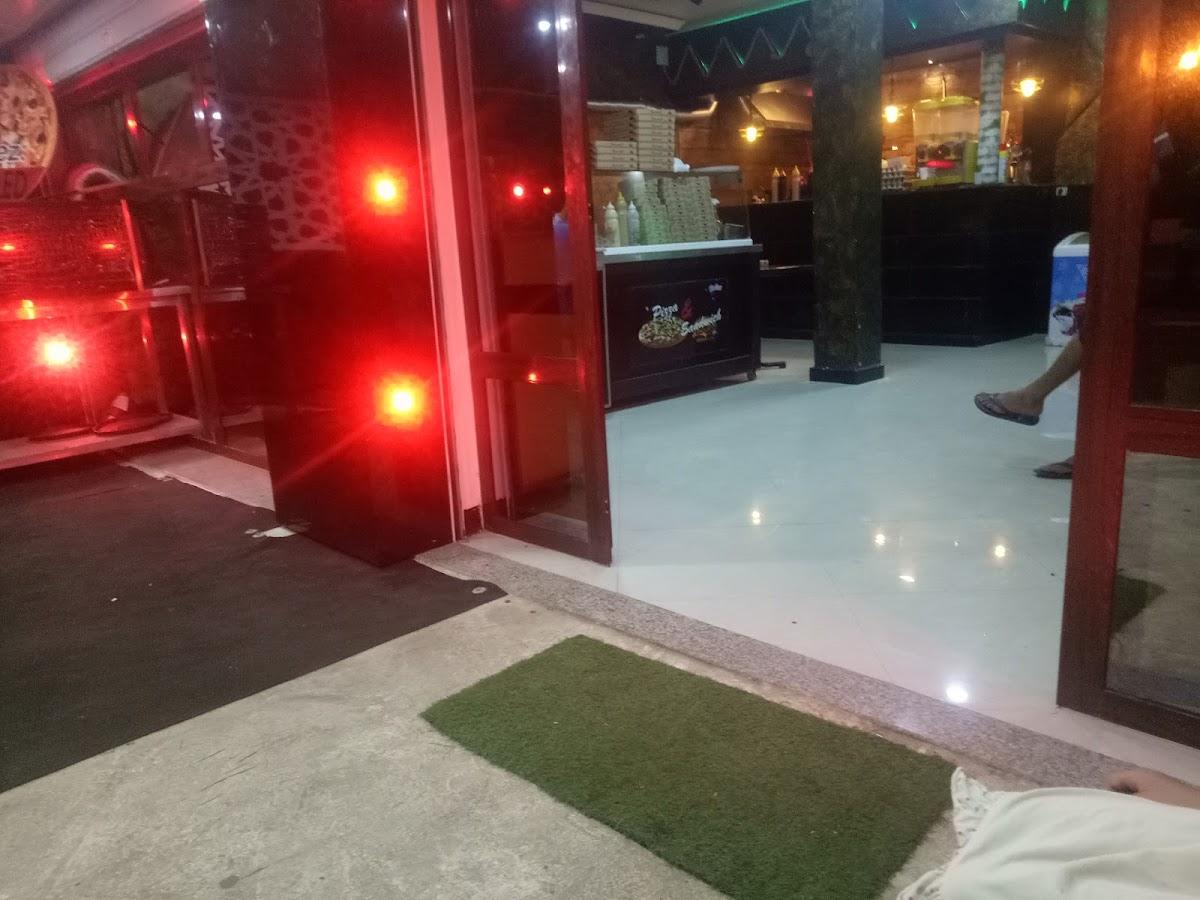Pizzeria KHALED