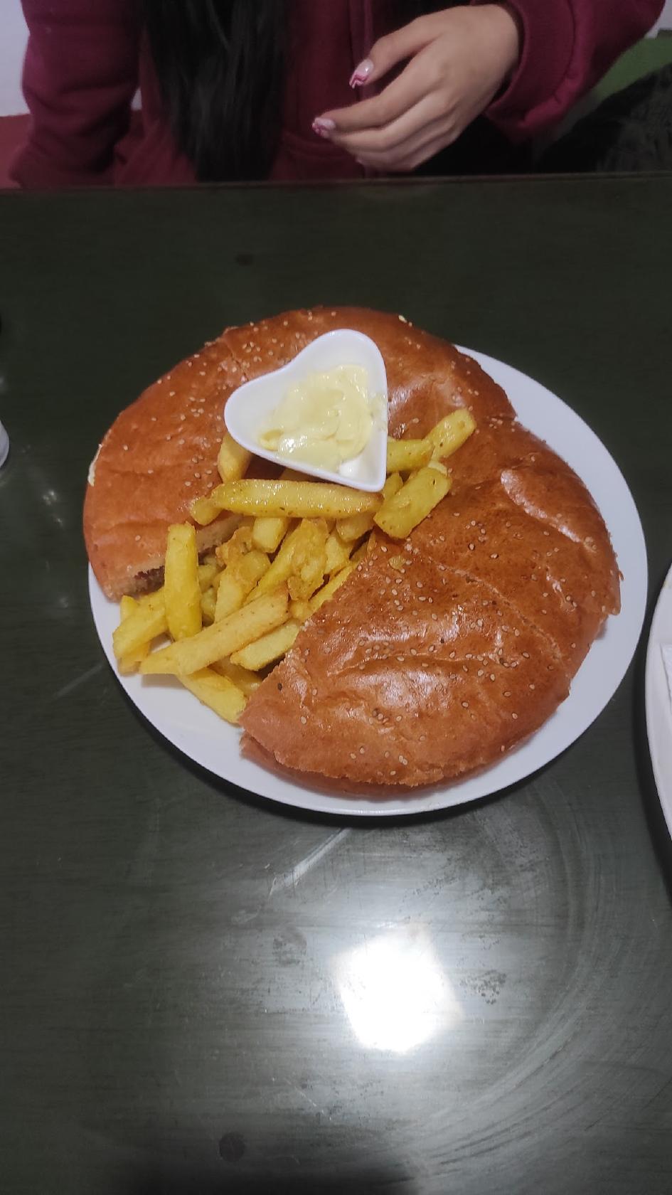 Cafe restaurant cutilcay
